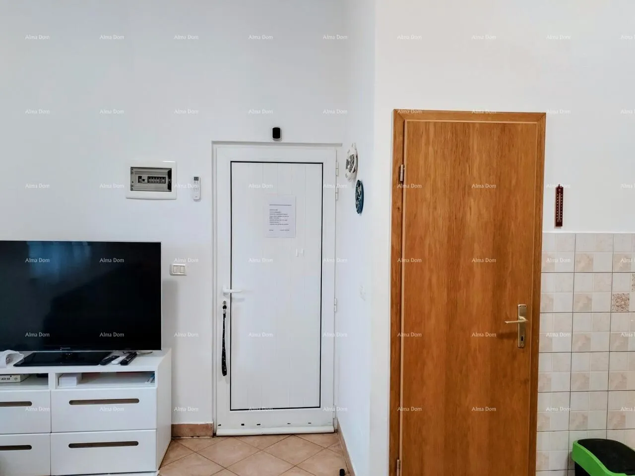 stan lovrečica, jednosoban stan s terasom i parkirnim mjestom - slika 5