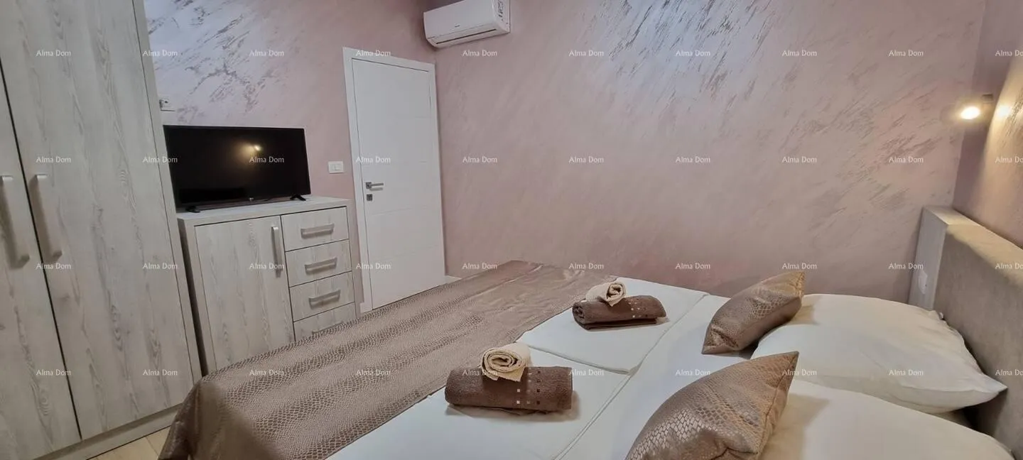 kuća blizna grada svetvinčenat. dvojna kuća okružena zelenilom. - slika 8