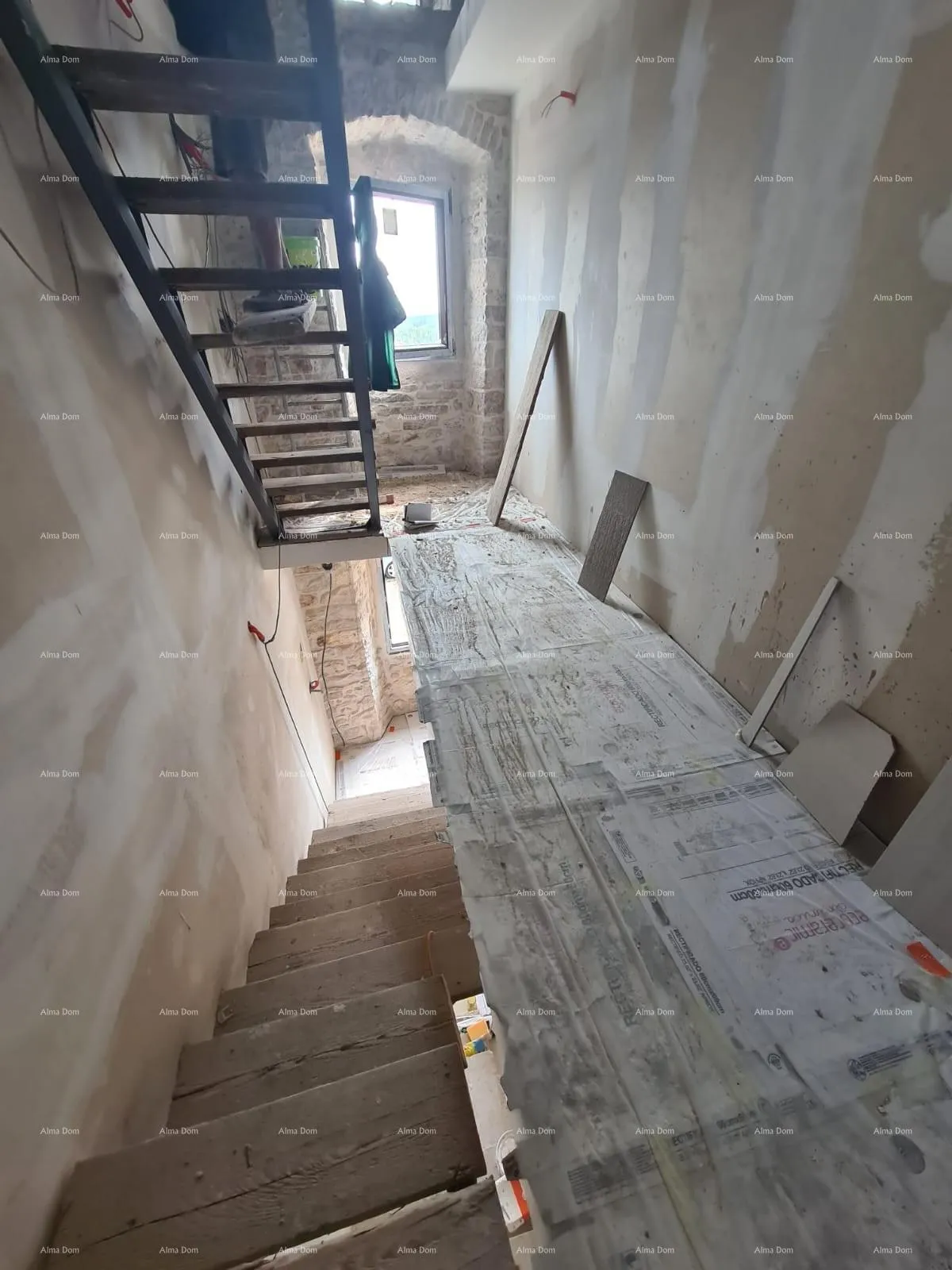 kuća prodaje se kuća s konobom u fazi renovacije, krnica! - slika 23