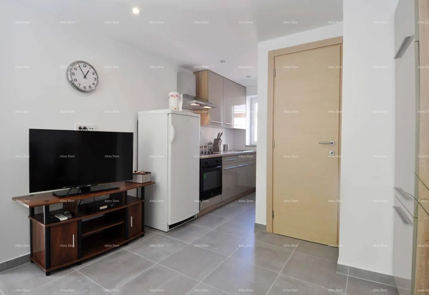 kuća premantura! kuća s dva apartmana! - slika 10