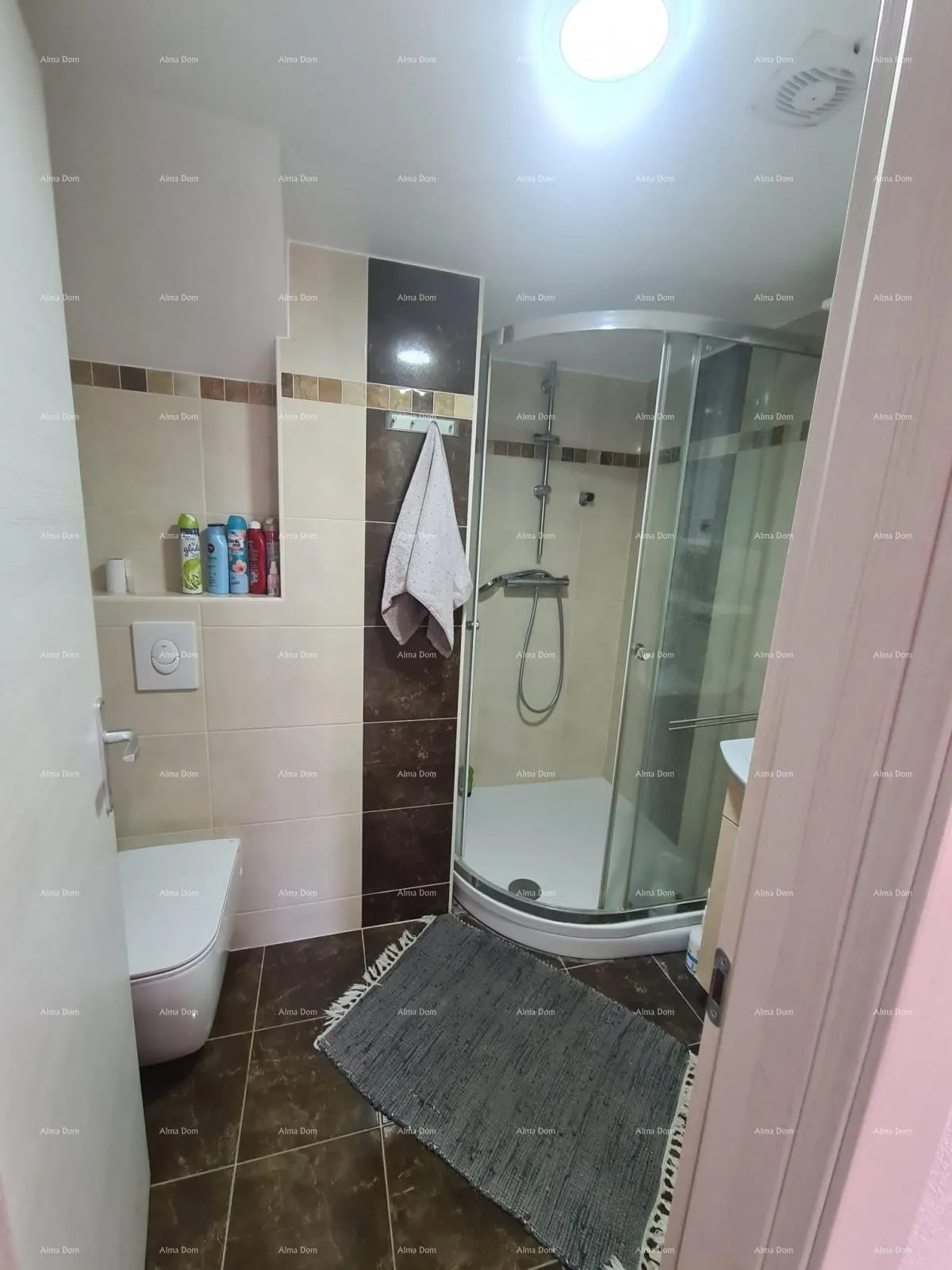 stan prodajemo stan u centru pule – 66 m² - slika 11