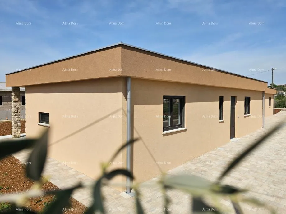 kuća prizemna kuća s bazenom – okolica poreč - slika 3