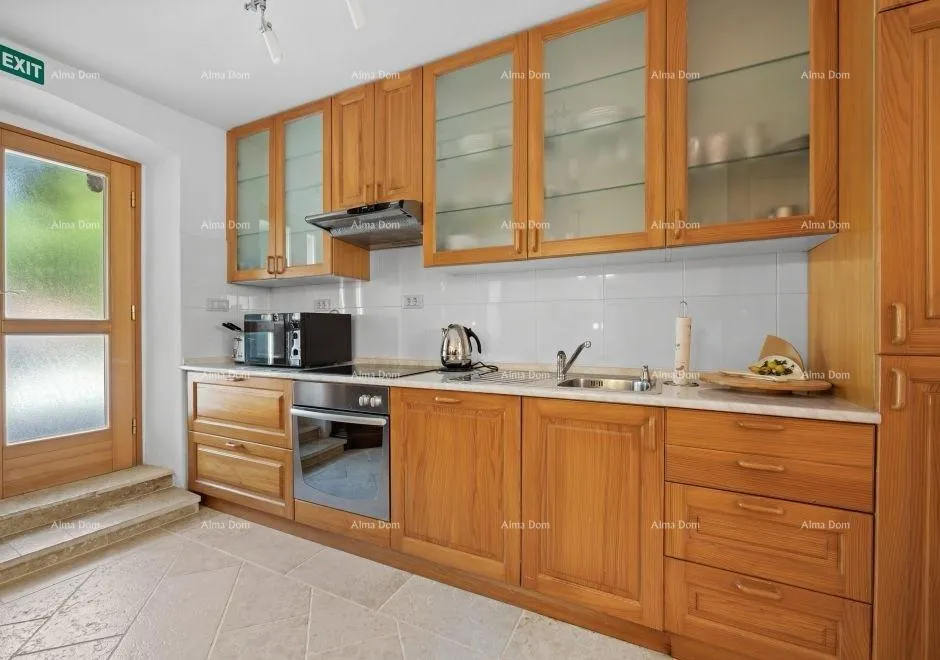 kuća prodaje se renovirana istarska kuća s bazenom – kanfanar, 208 m², dva objekta - slika 13