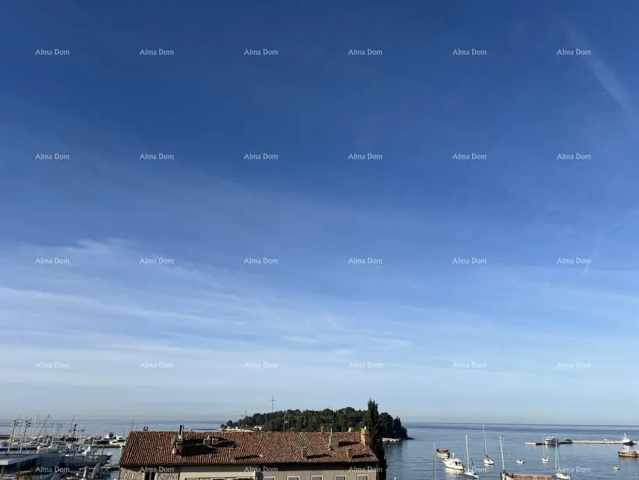 Stan ROVINJ – prodaja stana s pogledom na more, garažom i parkirnim mjestom.