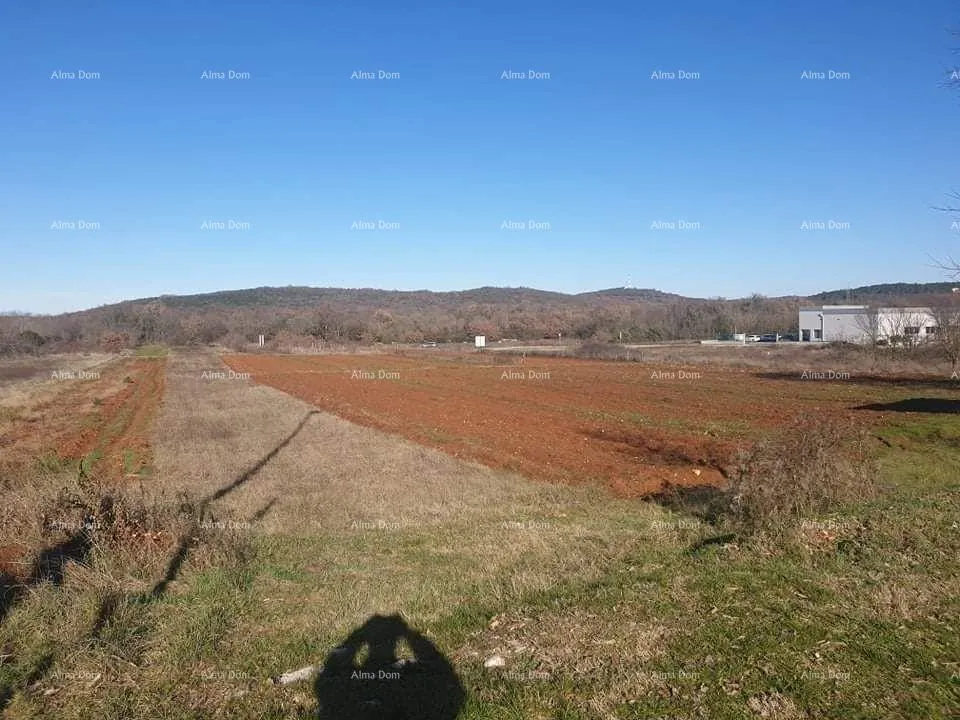 Građevinsko zemljište ROVINJSKO SELO - Građevinsko zemljište površine 5234 m2 POSLOVNO STAMBENA IZGRADNJA.