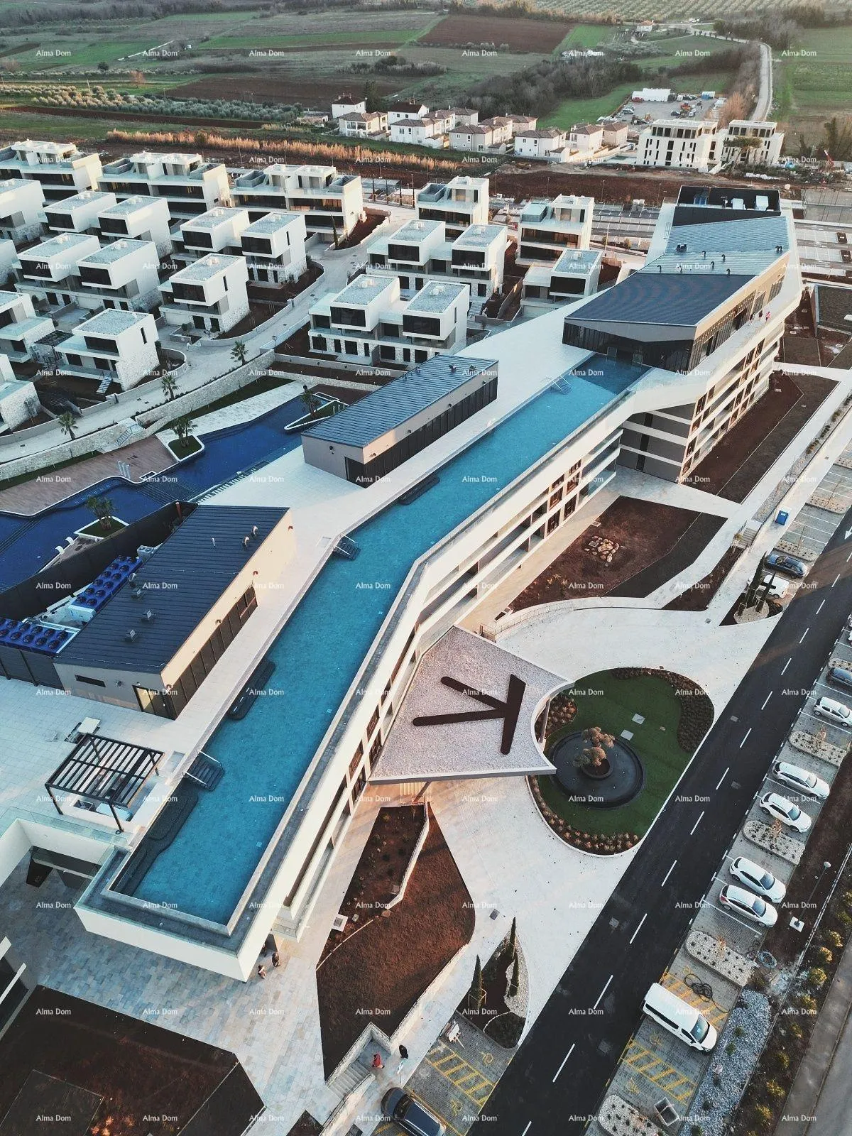 Stan Luksuzni resort s krovnim infinity bazenom! Prodaja stana s pogledom na more i parkirnim mjestom! Umag!