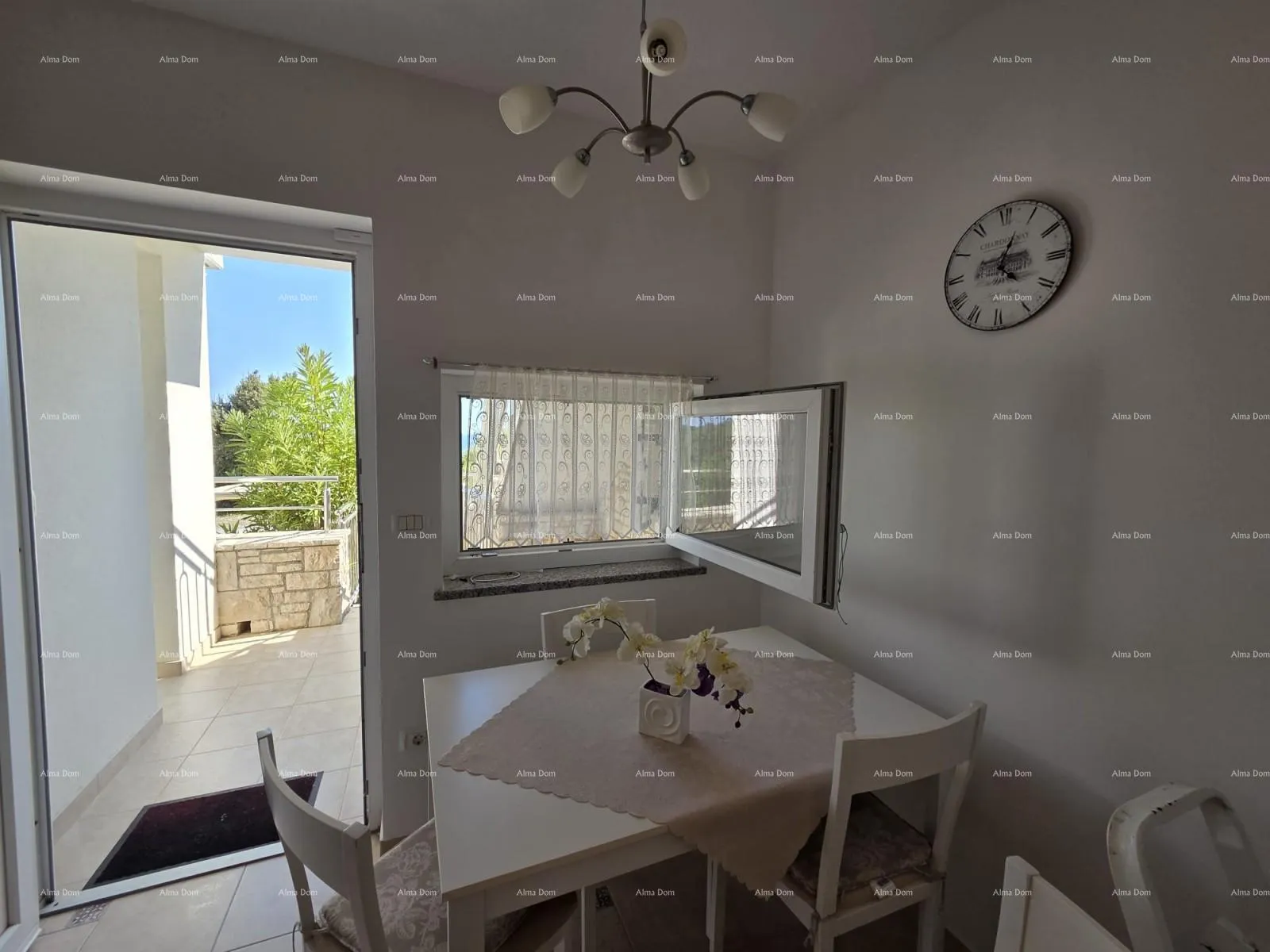 stan prodaje se šarmantan stan u prizemlju, 60 m², duga uvala - slika 20