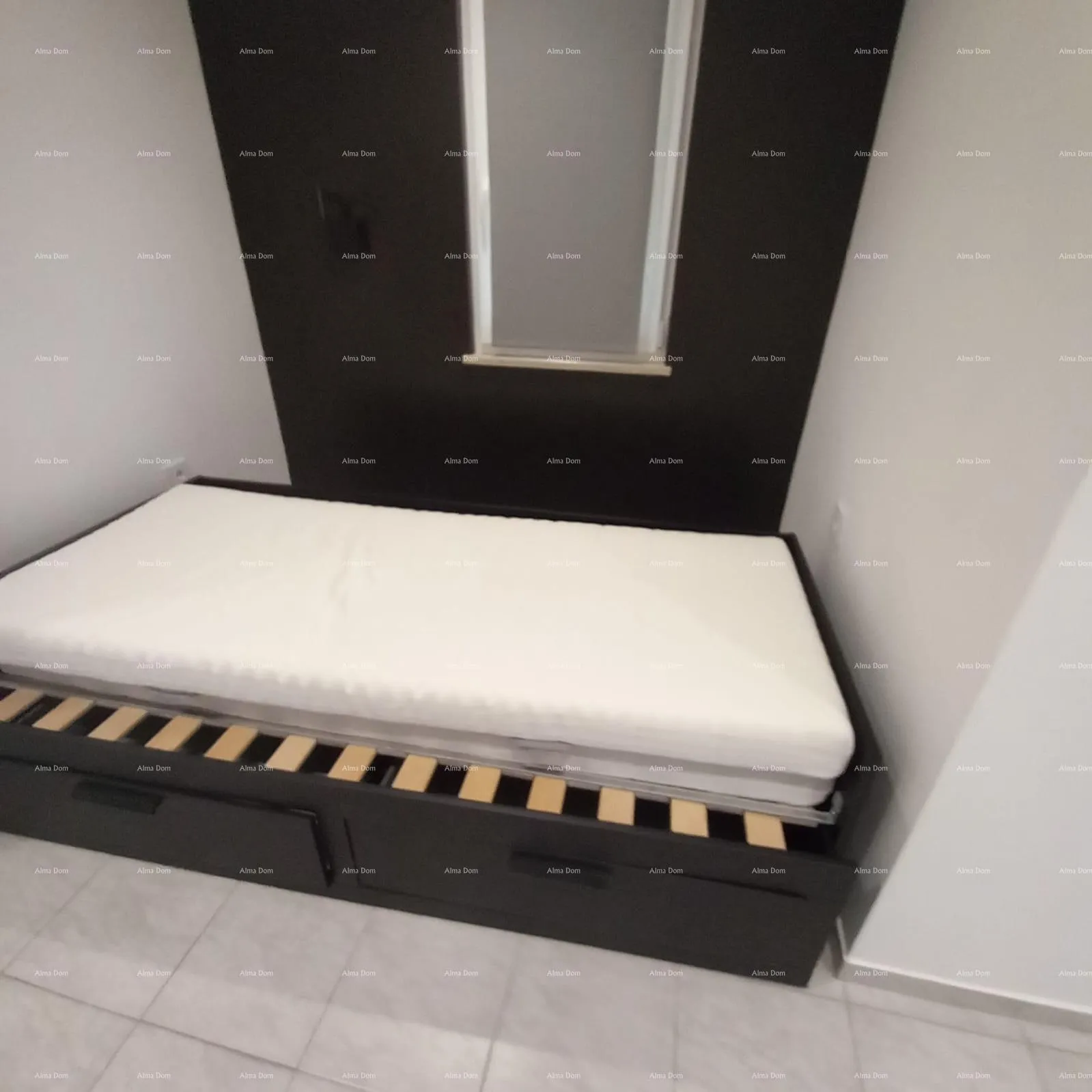 kuća prodaje se kuća sa 3 apartmana i dvorištem, blizu pule. pješčana uvala. - slika 18