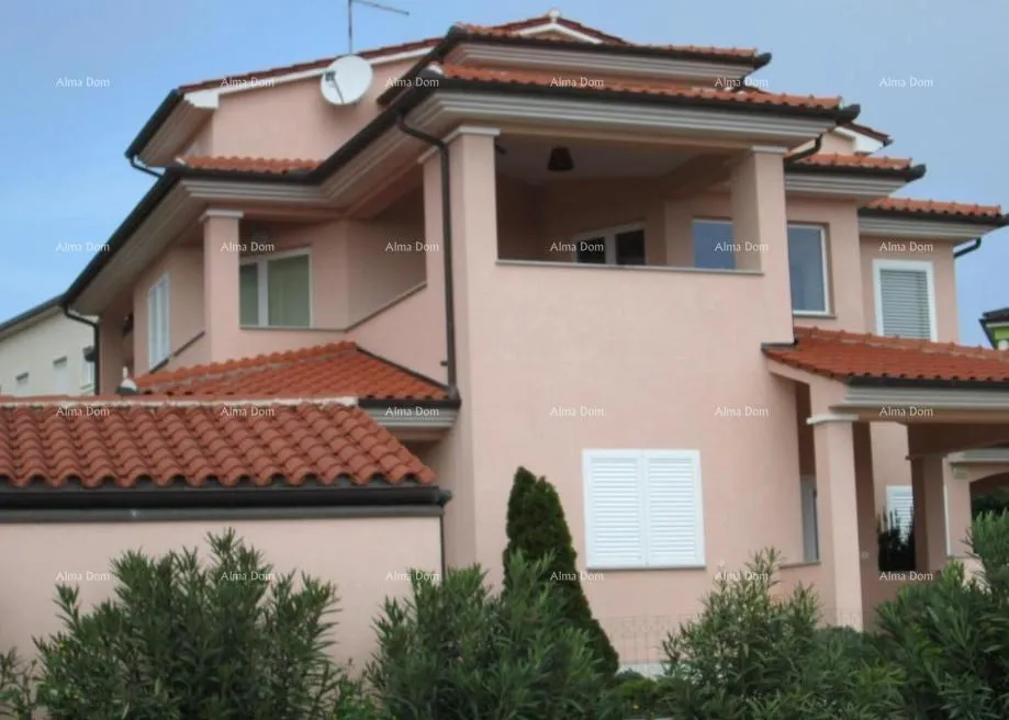 kuća prodaje se kuća sa 5 apartmana i pogledom na more, premantura - slika 2