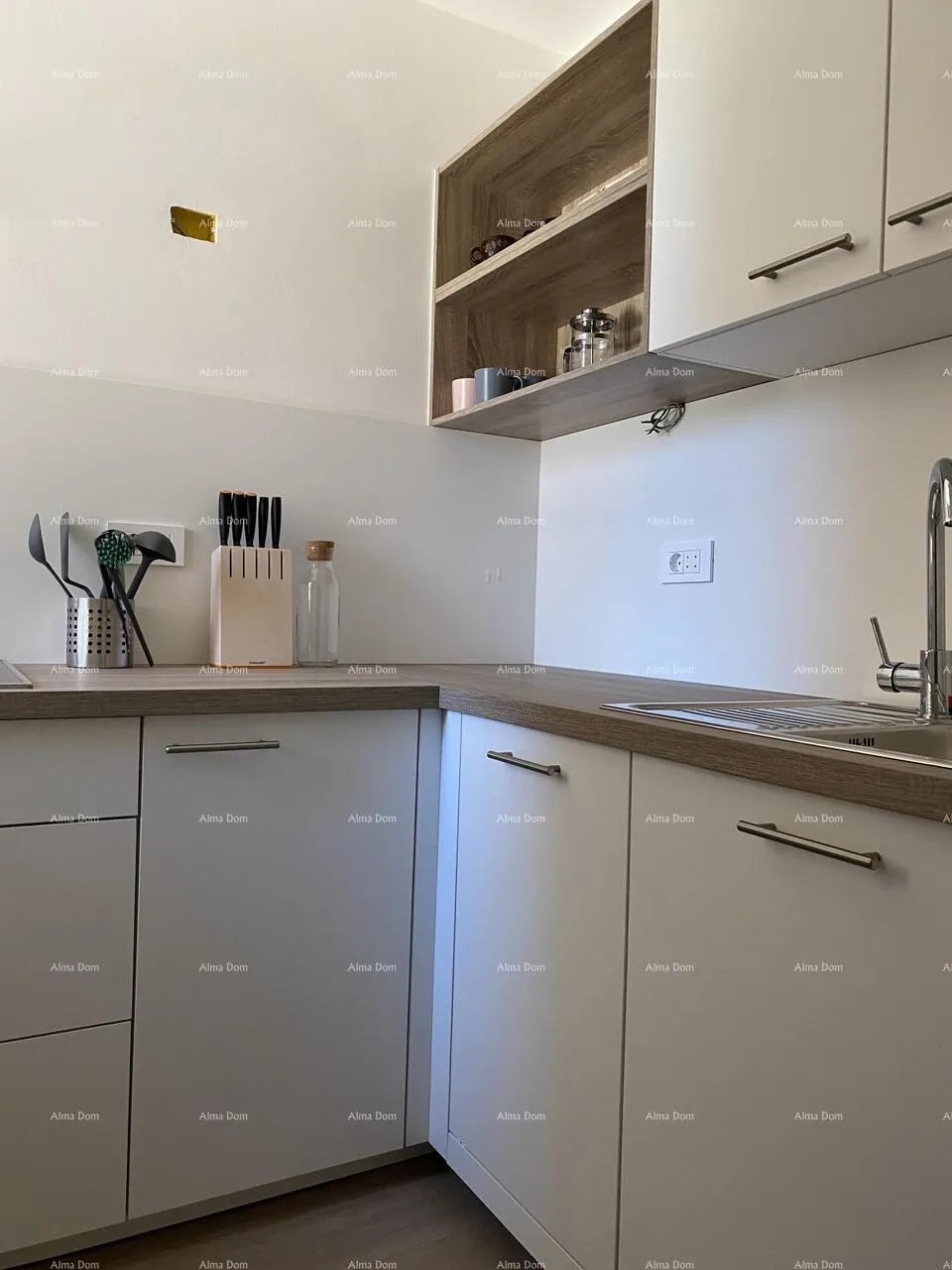 kuća umag, crveni vrh, kuća s tri odvojena apartmana - slika 13