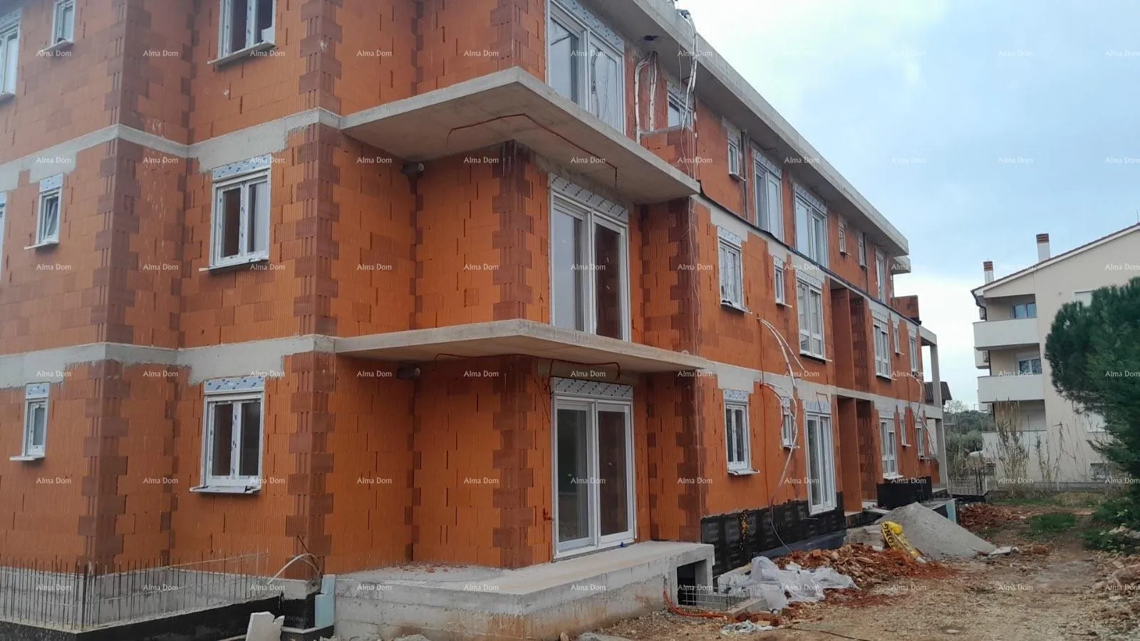 stan prodaje se stan u novom stambenom projektu s parkirnim mjestom- u štinjan! - slika 12