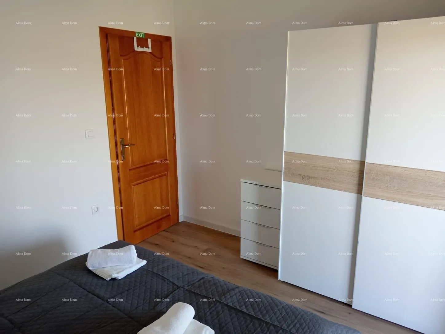 kuća valtura, kuća s 4 stana - slika 14