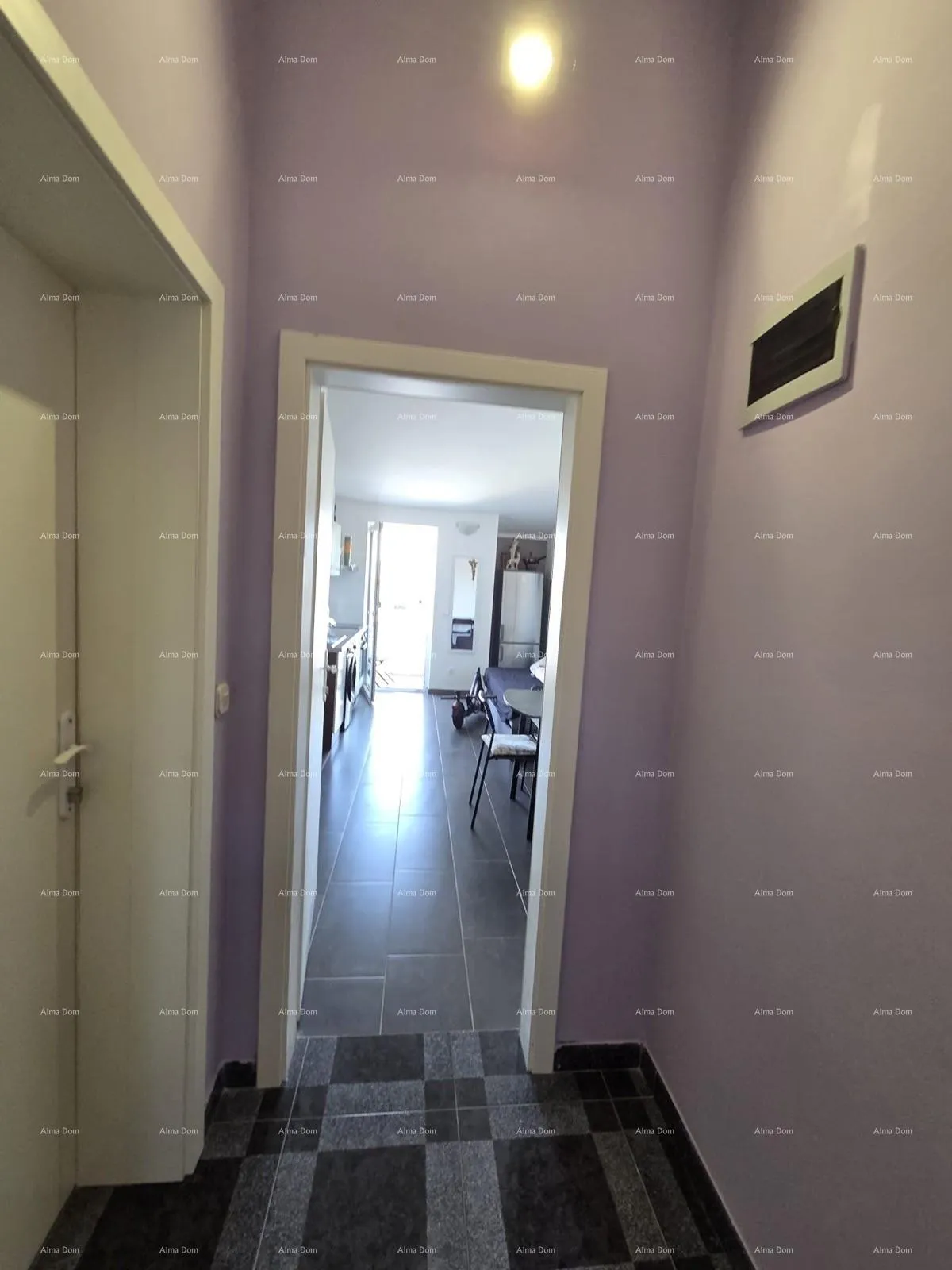 stan štinjan – dva apartmana u istoj zgradi - slika 8