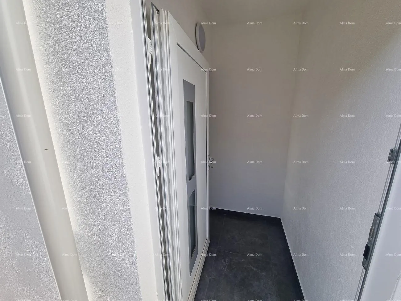 kuća moderna duplex kuća s krovnom terasom i panoramskim pogledom na more - slika 4
