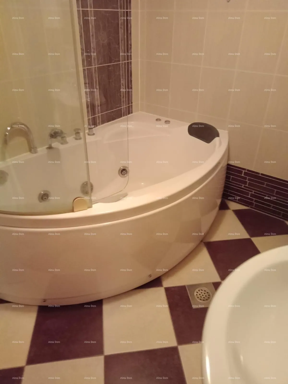 stan prodaja velikog, lijepo uređenog, namještenog stana sa pogledom na more, ližnjan! - slika 22