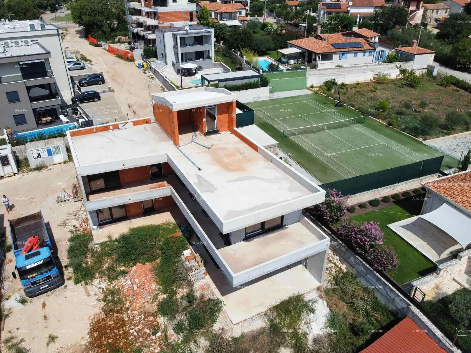 kuća vila s bazenom i pogledom na more, tar! - slika 12