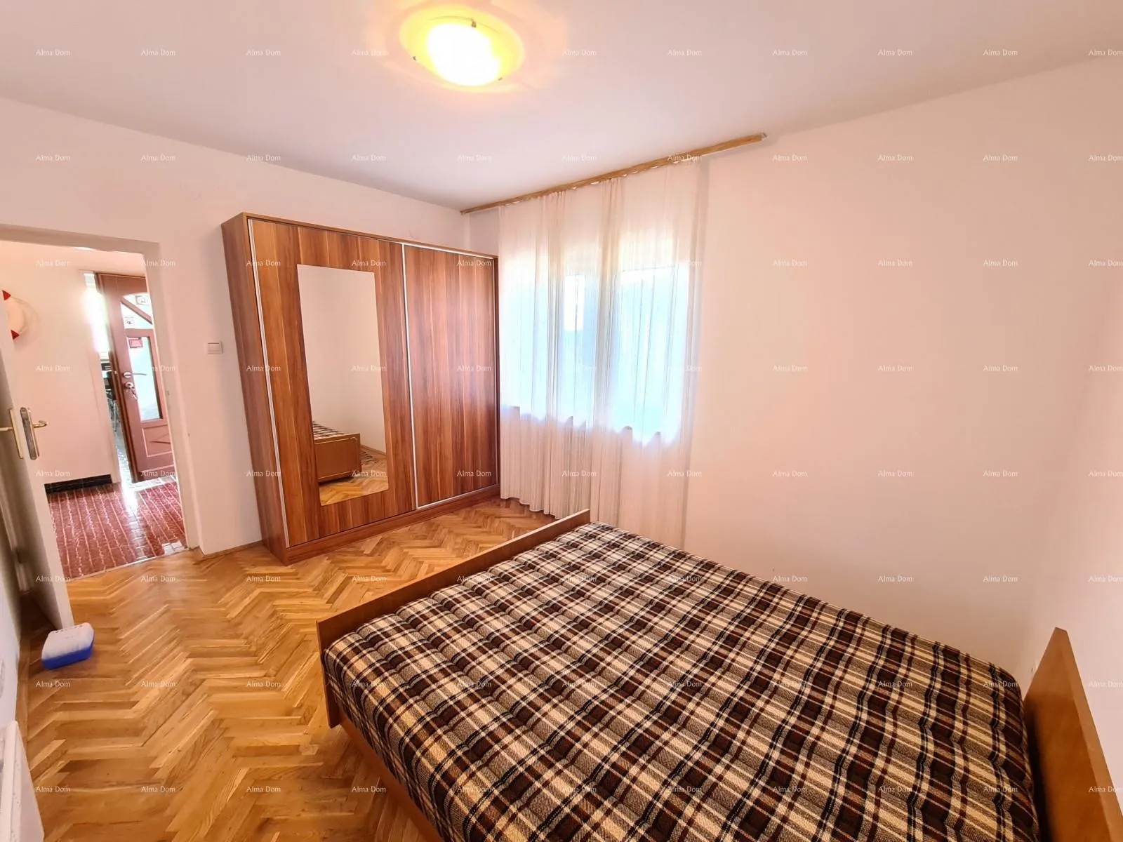 kuća pula. zelenika! samostojeća kuća s garažom! blizina plaže i mora na samo 50 metara! - slika 6
