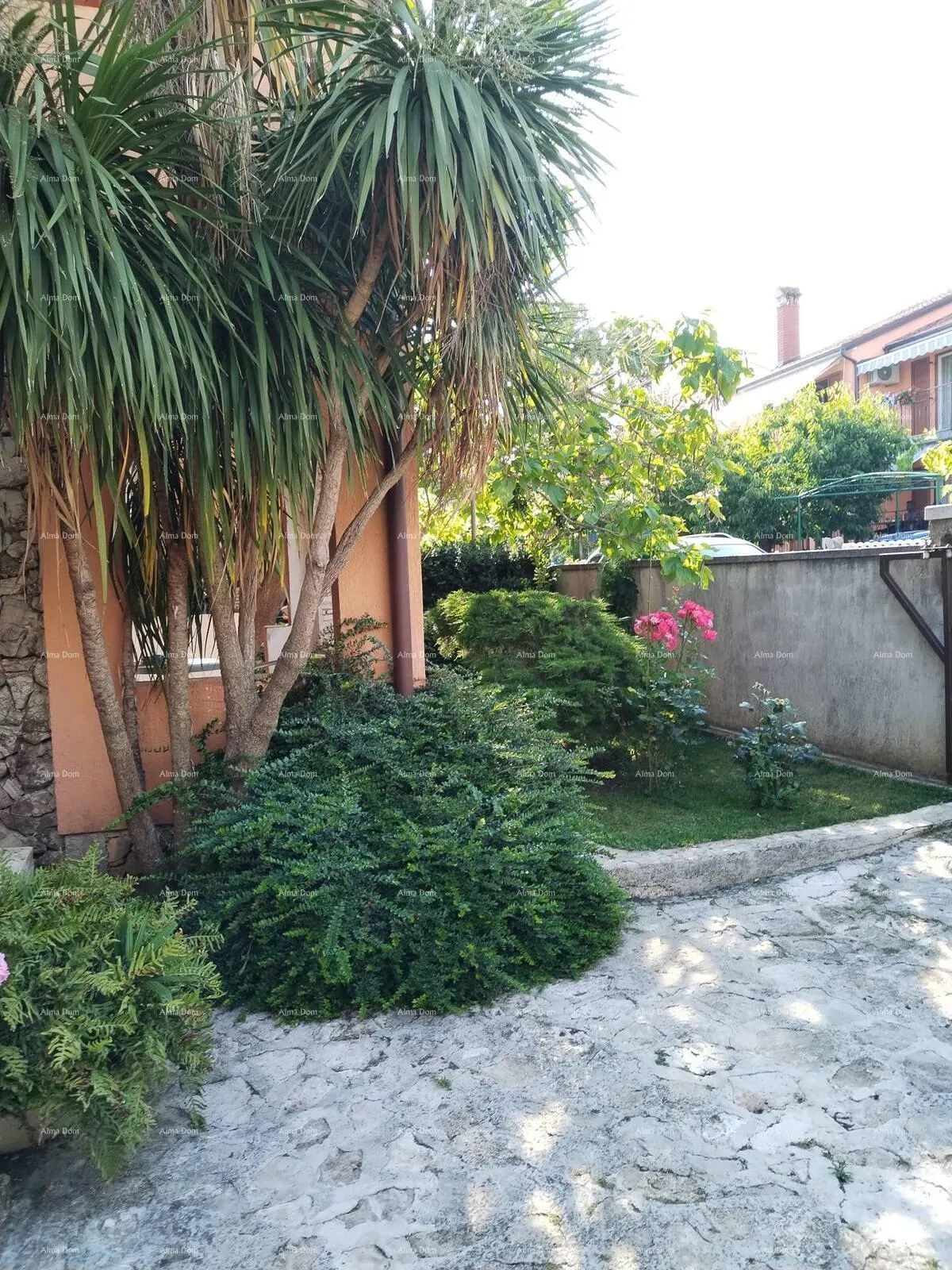 kuća rovinj – apartmanska zgrada na mirnoj lokaciji, idealna za investiciju - slika 2