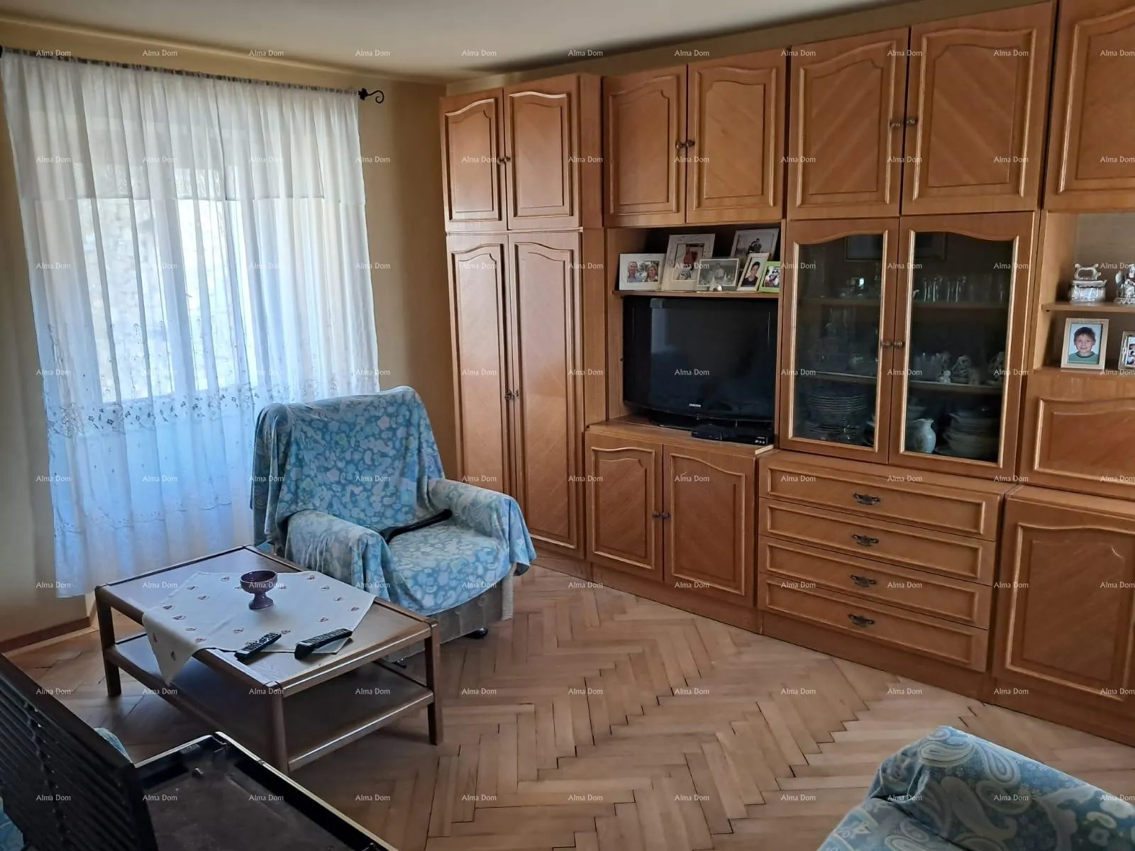 kuća buje! kuća na tri etaže u centru, - slika 4