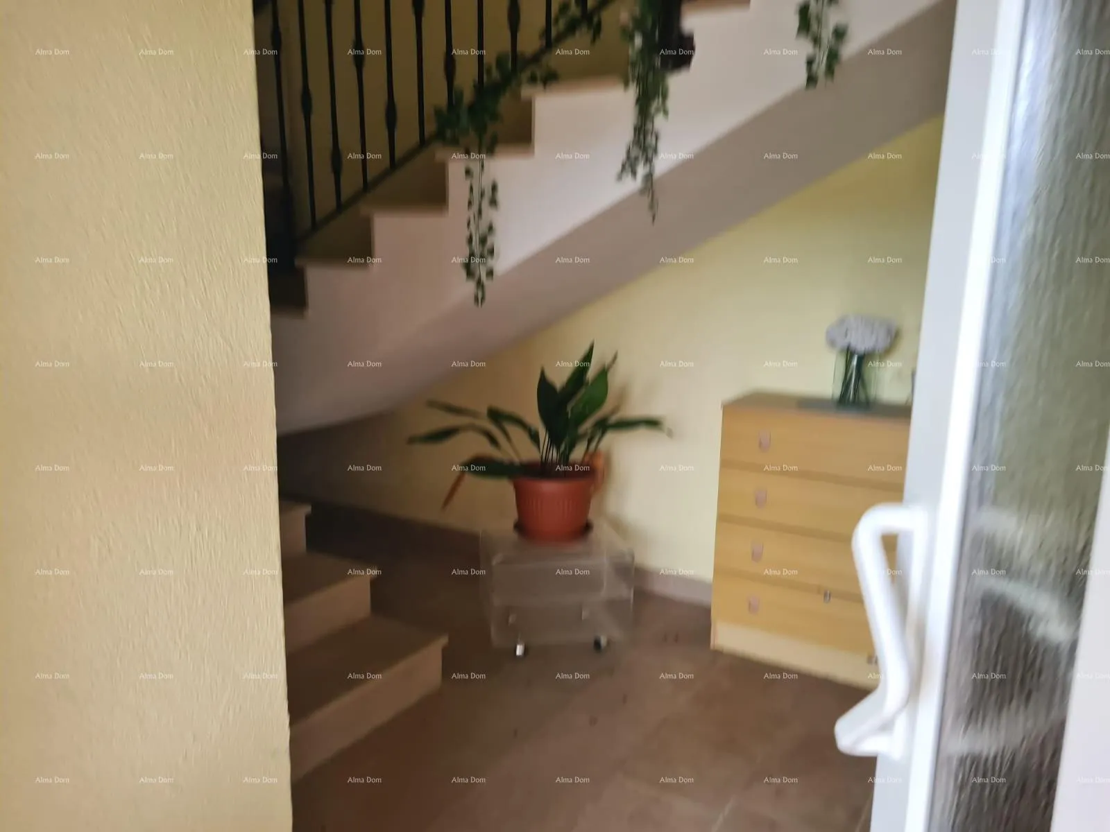 kuća ližnjan – apartmanska kuća s bazenom, 460 m². - slika 19