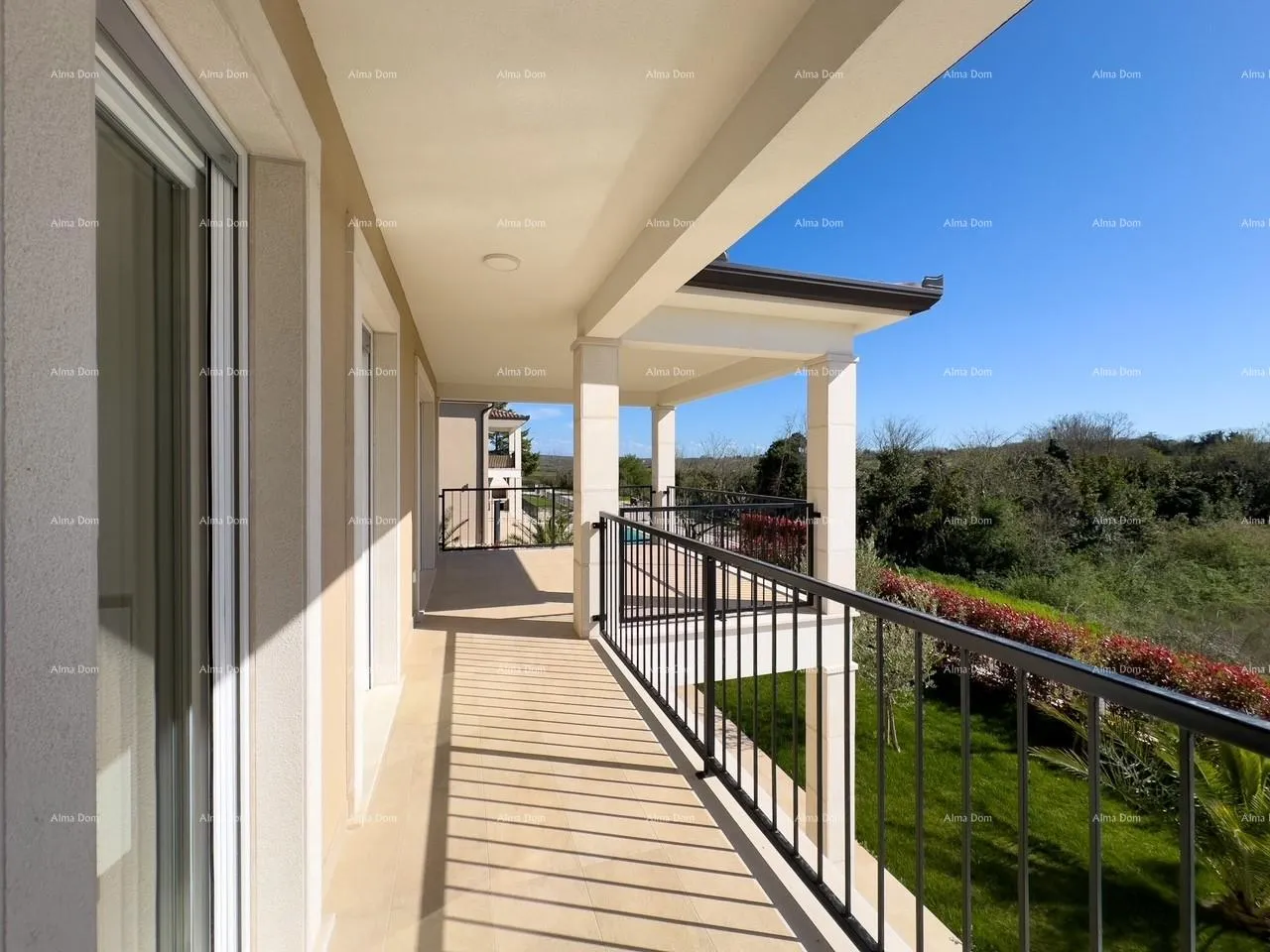 kuća prekrasna vila u mediteranskom stilu, umag. manji kompleks sa vilama , blizina novog luksuznog kompleksa petram resorta. - slika 30