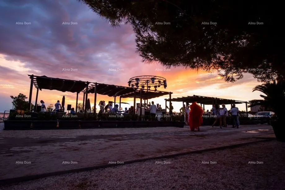 restoran rovinj, prodaje se uhodan restoran uz more (najam prostora) - slika 5