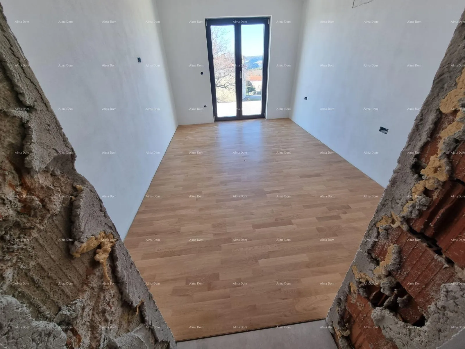 kuća prodaje se kuća s bazenom i pogledom na more – mirno selo raša - slika 10