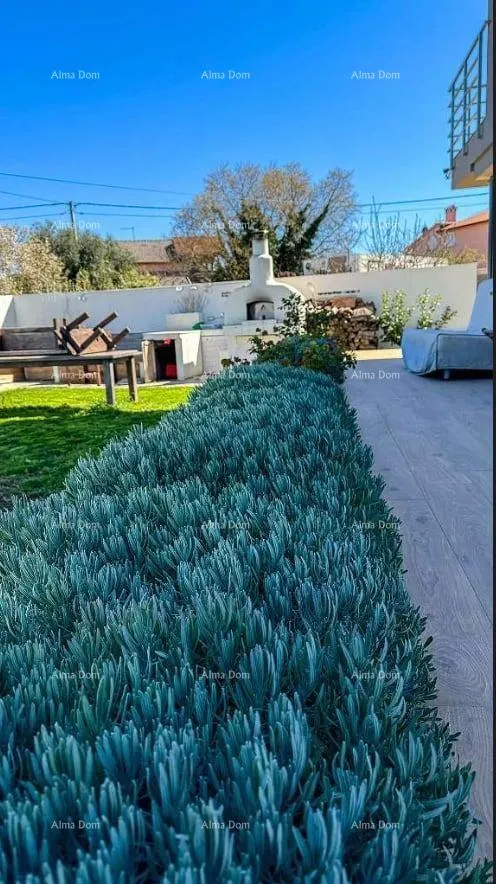kuća moderna vila u istri s pogledom na more, krovnom terasom i uređenim vrtom – 800 m od plaže - slika 4