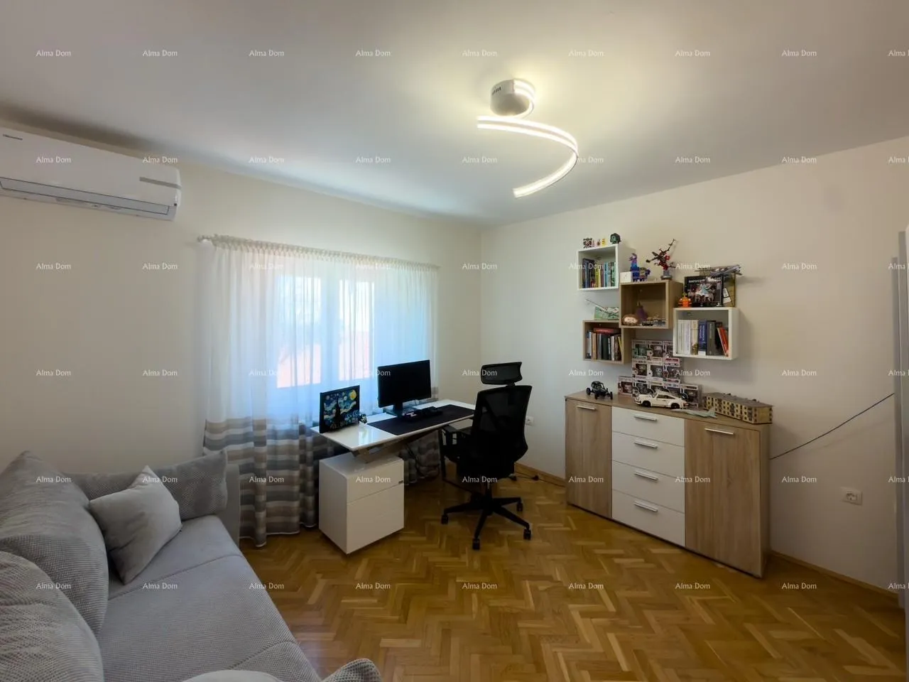 kuća ližnjan, uređena i kompletno namještena kuća sa garažom i konobom - slika 17