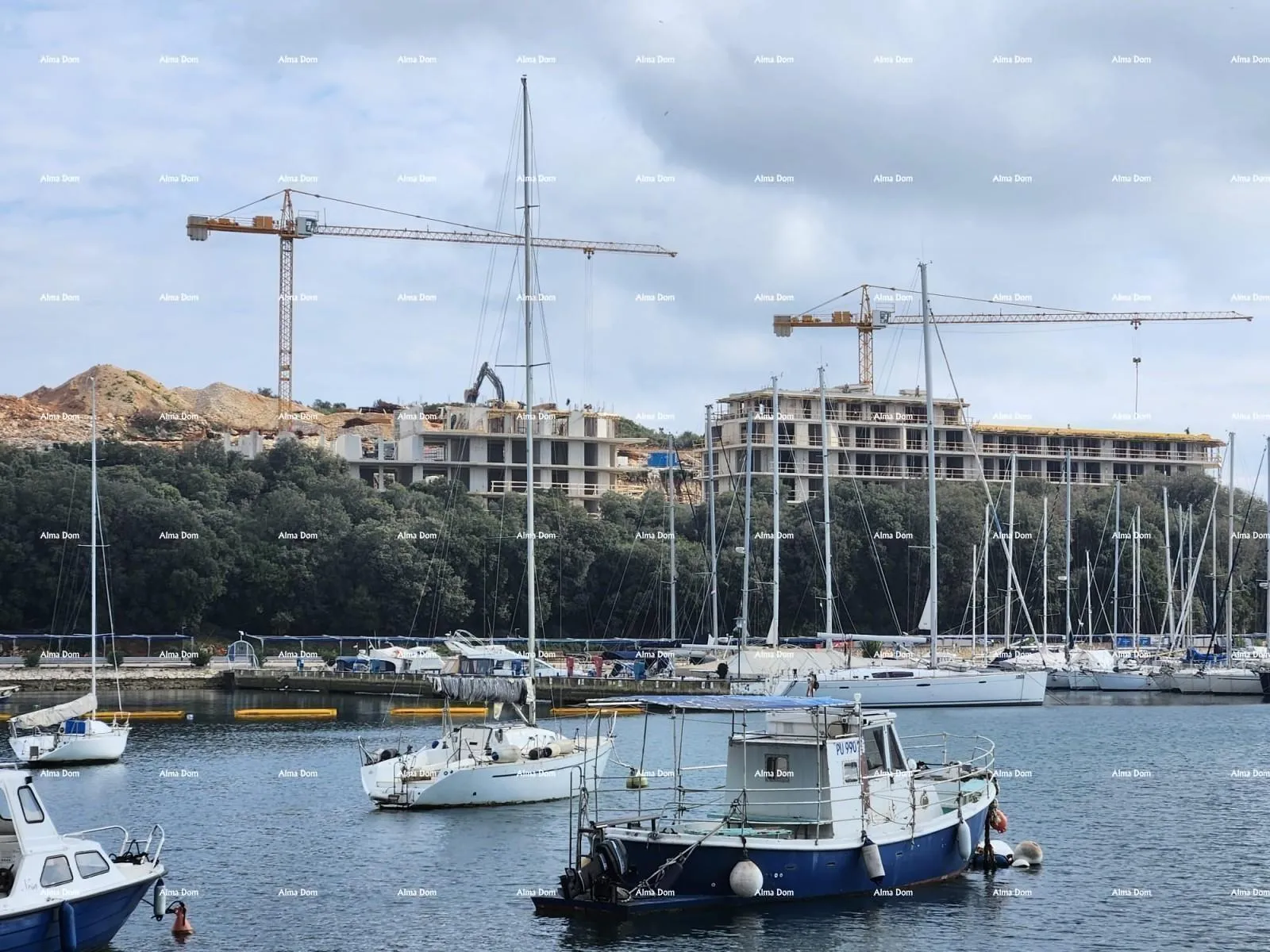 stan prodaja modernih stanova u eksluzivnoj zgradi sa pogledom na marinu, pula! - slika 12