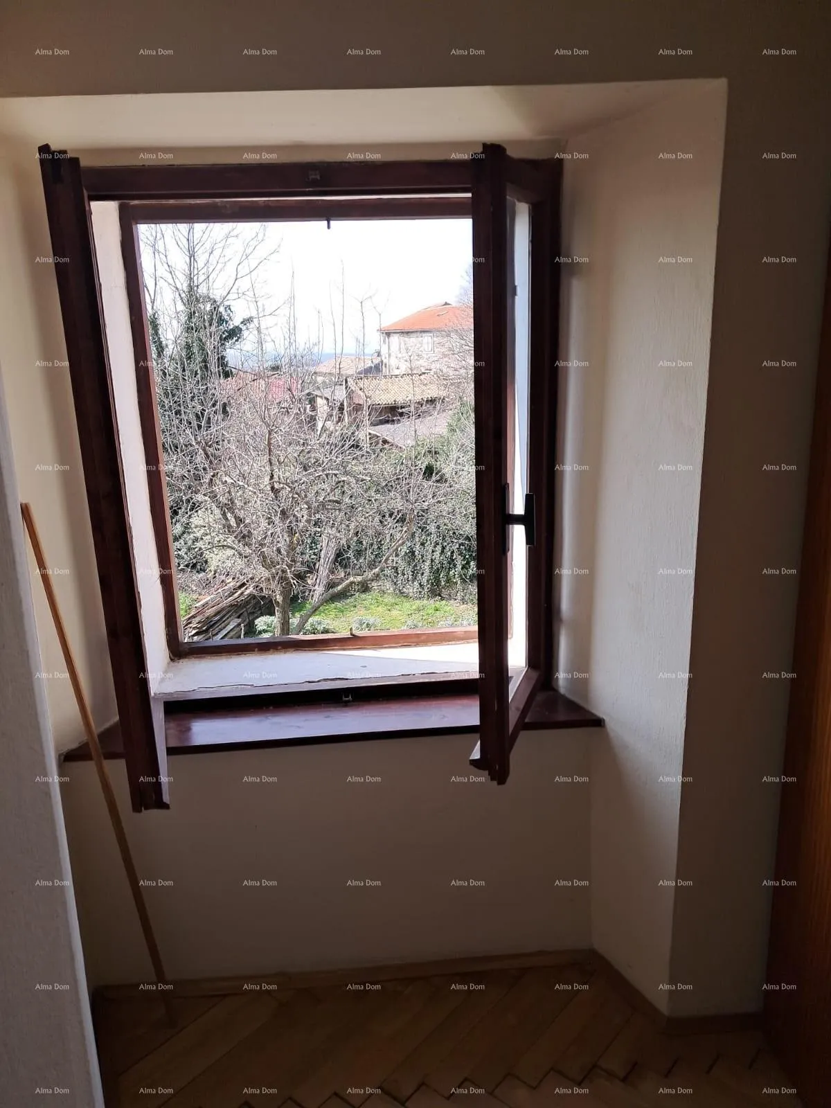kuća buje! kuća na tri etaže u centru, - slika 14
