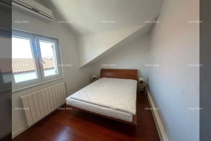 stan poreč – prostrani penthouse s velikom terasom i pogledom na more - slika 12