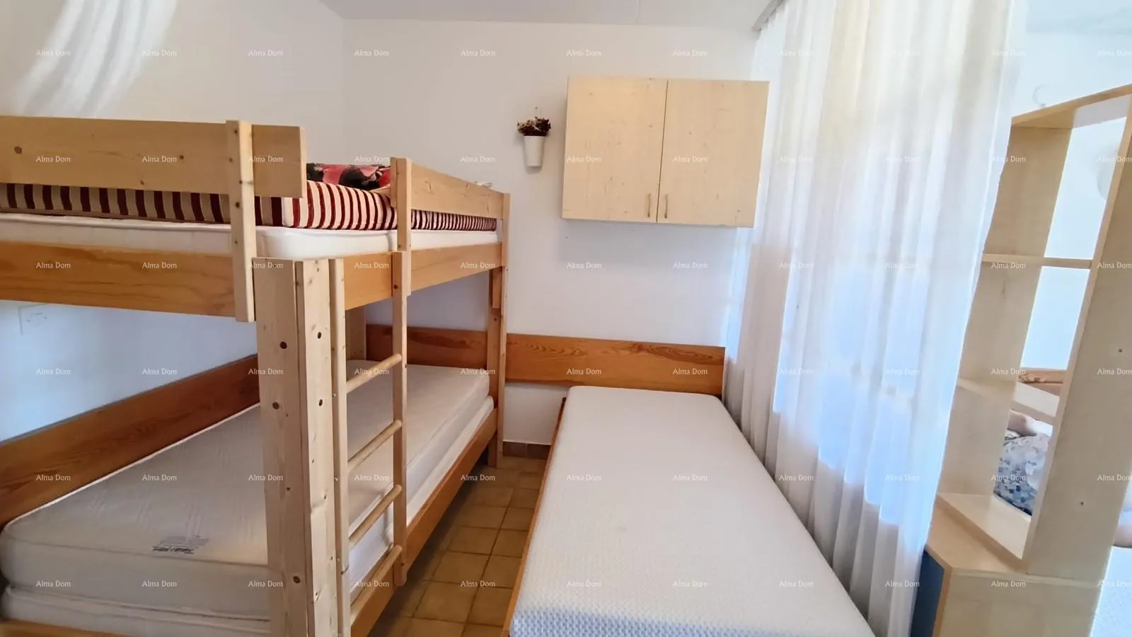 stan namješten stan s balkonom blizu mora – pavićini, duga uvala - slika 13