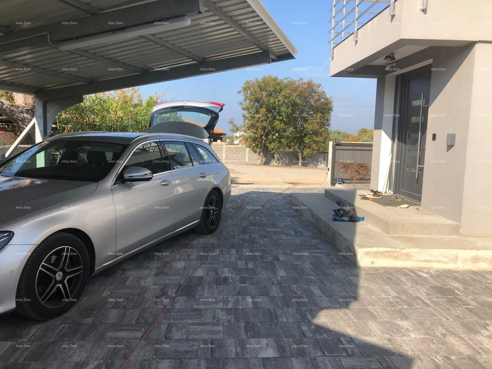 kuća moderna vila u istri s pogledom na more, krovnom terasom i uređenim vrtom – 800 m od plaže - slika 17