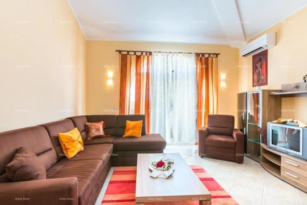 kuća kuća s apartmanima i bazenom u premanturi – pogled na more! - slika 6