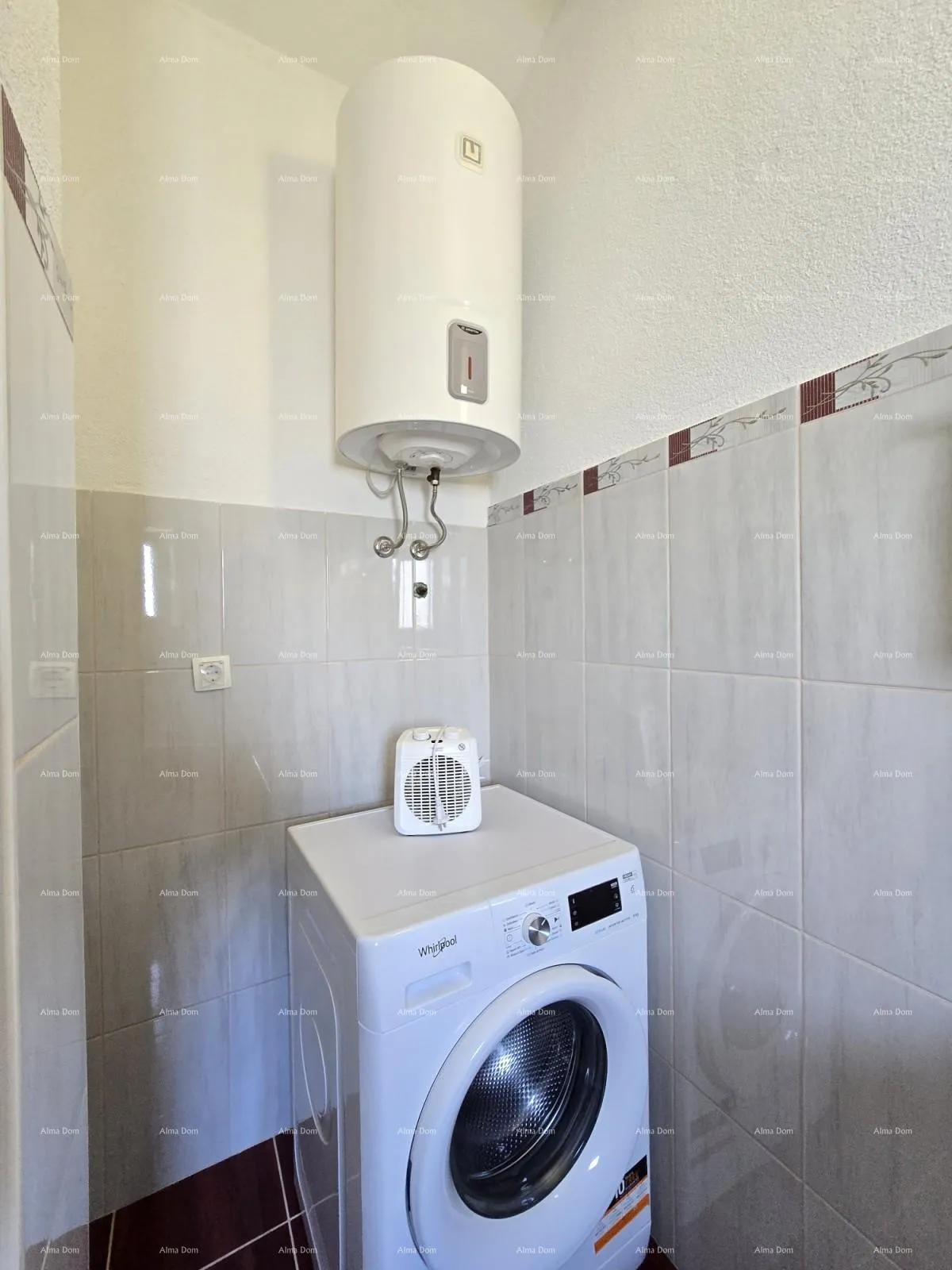 kuća zadnja kuća u nizu, s jacuzzijem! marčana. - slika 30