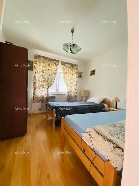 kuća prostrana, namještena kuća u puli s velikim dvorištem i brojnim mogućnostima - slika 34