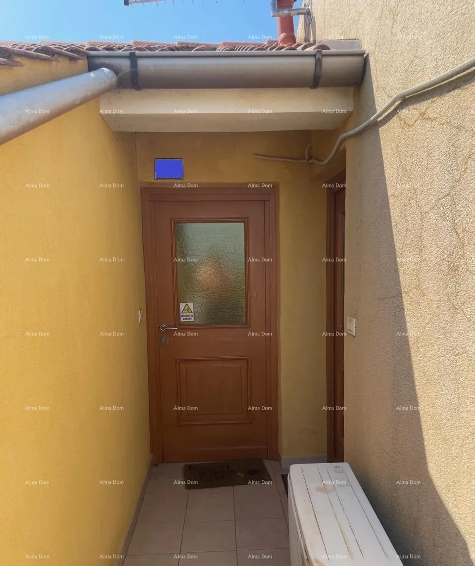 stan prodaje se 2-sobni stan, vabriga, 68 m2, sa bazenom - slika 18