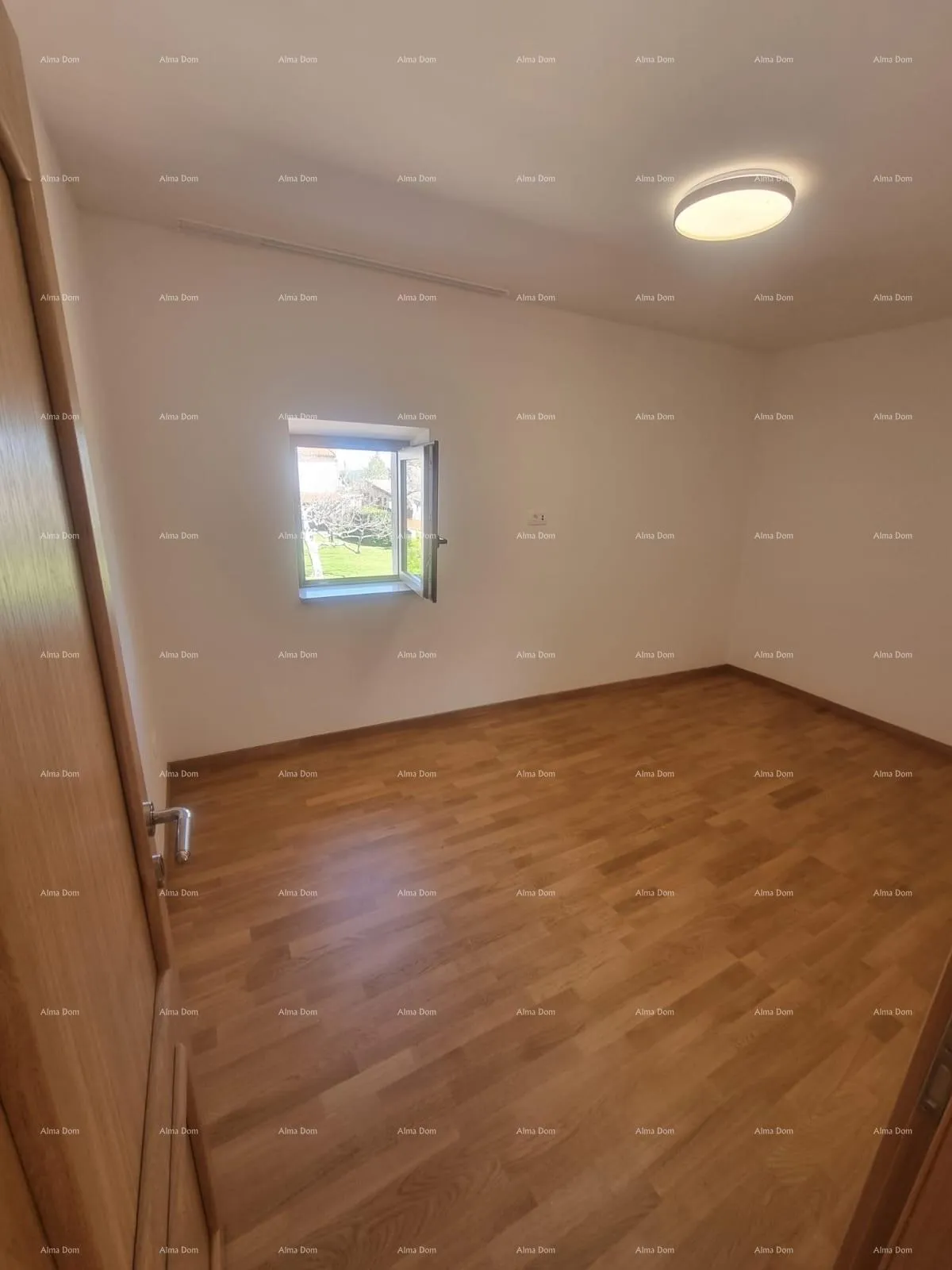kuća prodaje se renovirana kuća, barban - slika 5