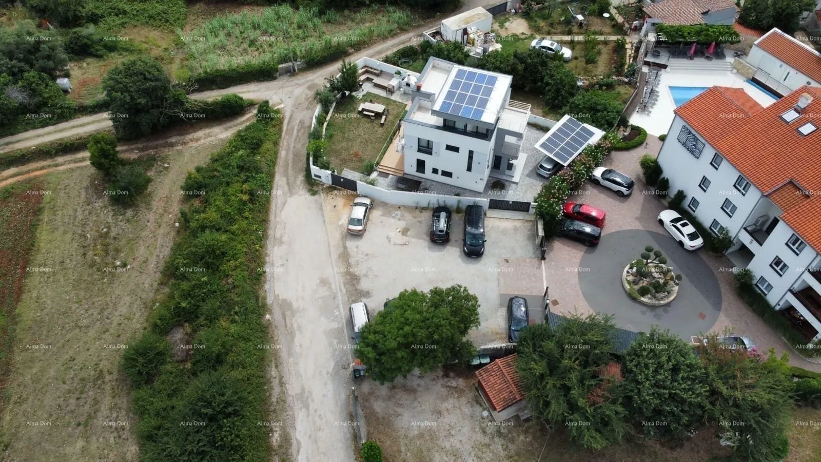 kuća moderna vila u istri s pogledom na more, krovnom terasom i uređenim vrtom – 800 m od plaže - slika 18