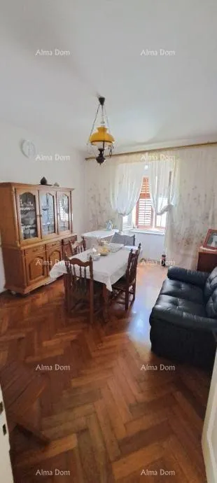 kuća prodaje se kuća s dvorištem i garažom - slika 8