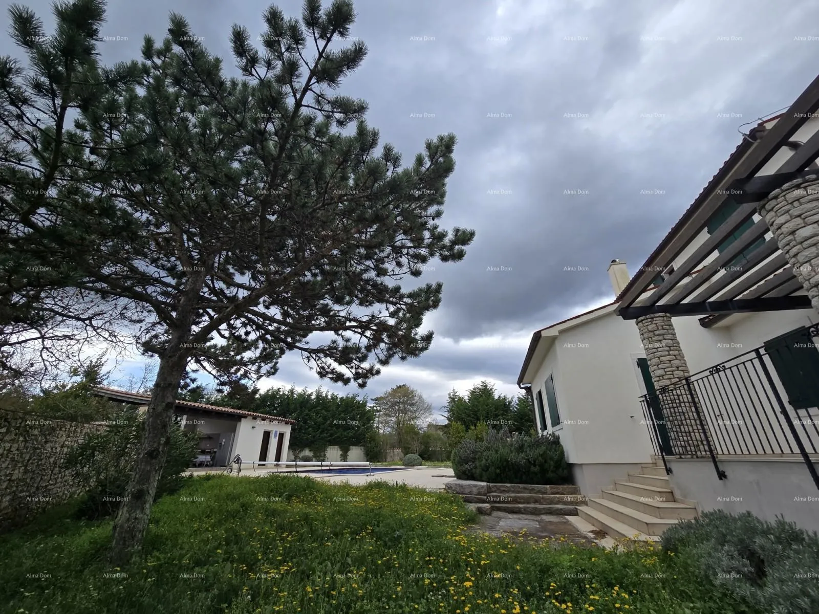 kuća blizina mjesta marčane. samostojeća kuća na velikoj parceli s grijanim bazenom! - slika 6