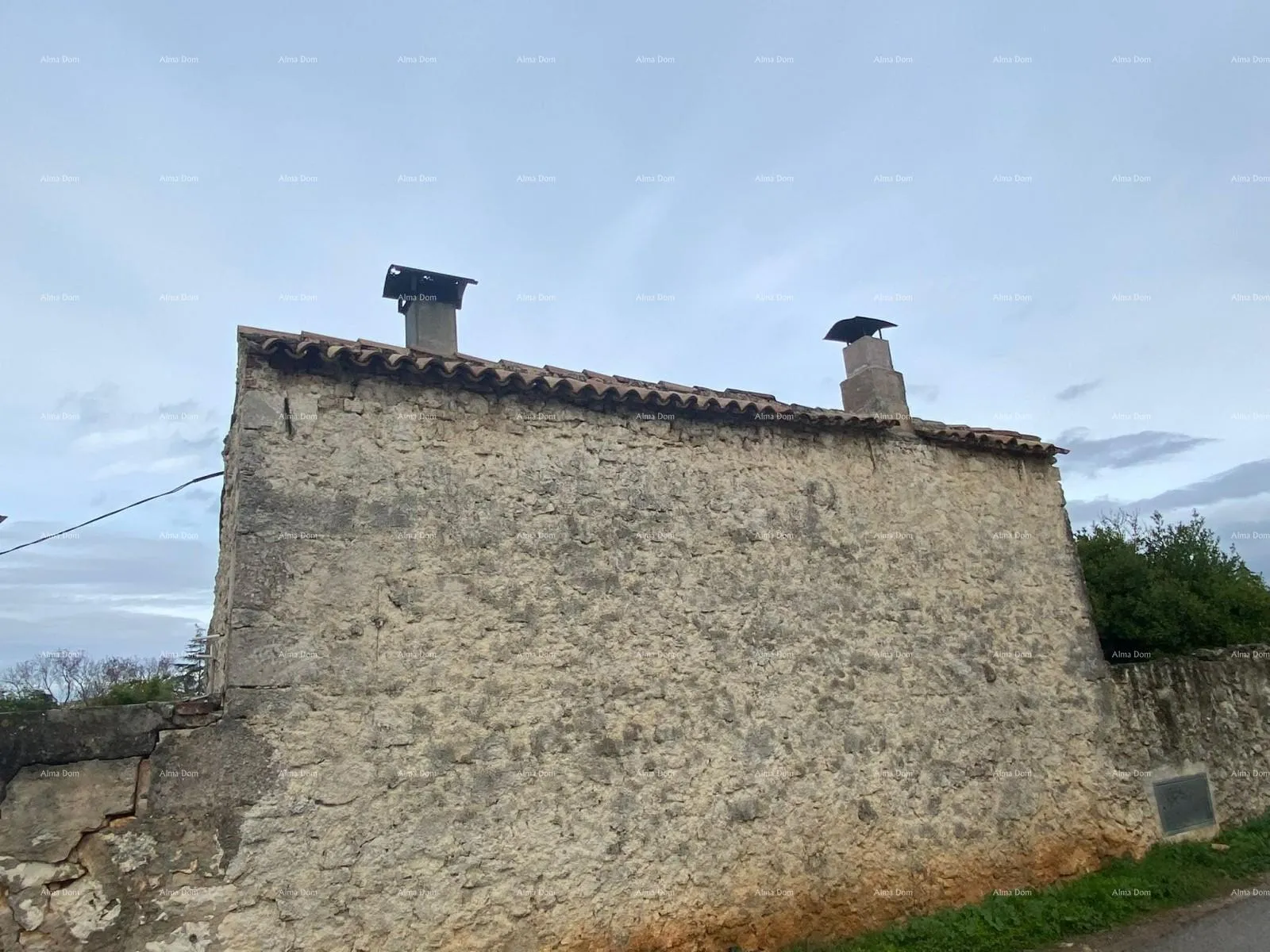 kuća prodaja dvojne kuće sa pomoćnim objektom (manja kuća) i zemljištem, pula! - slika 5