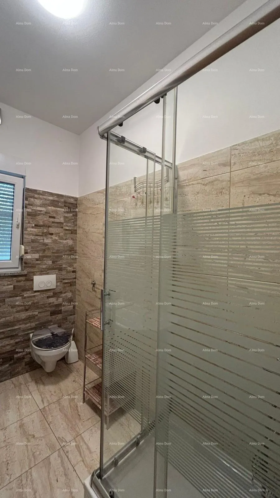 kuća prodajemo kuću sa više apartmana i bazenom. pula veli vrh. - slika 37