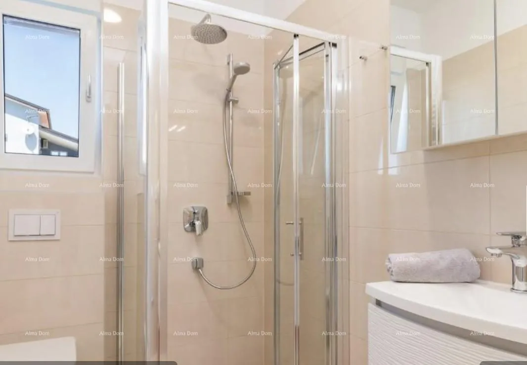 kuća prodaja prekrasne vile sa bazenom, jaccuzzi-jem i pogledom na more, fažana! - slika 11