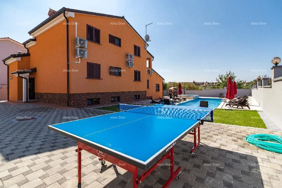 kuća valdebek. samostojeća kuća s bazenom i jacuzzijem! blizina centra grada pule. - slika 2