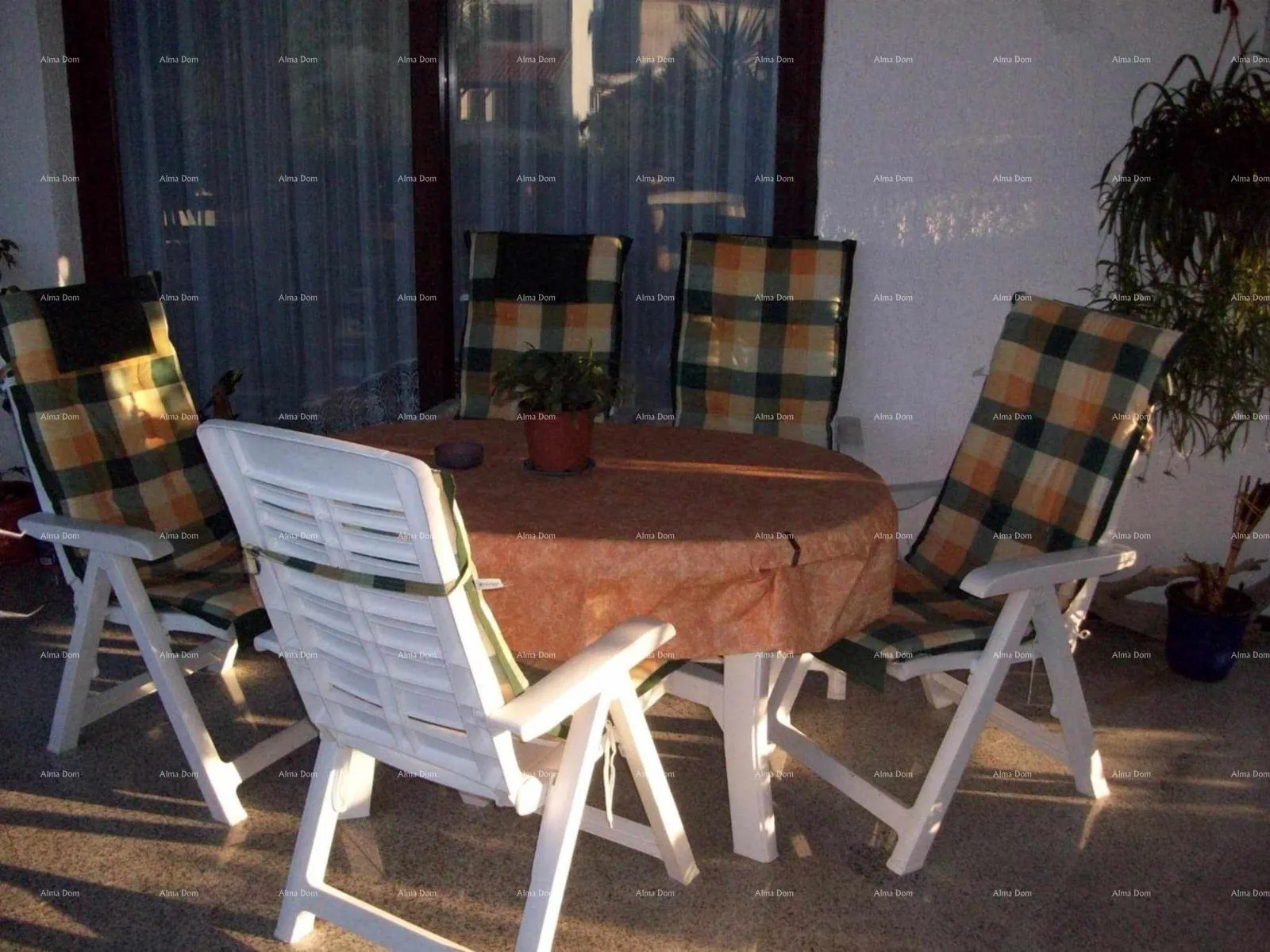 kuća prodaje se kuća sa tri stana, umag - slika 28
