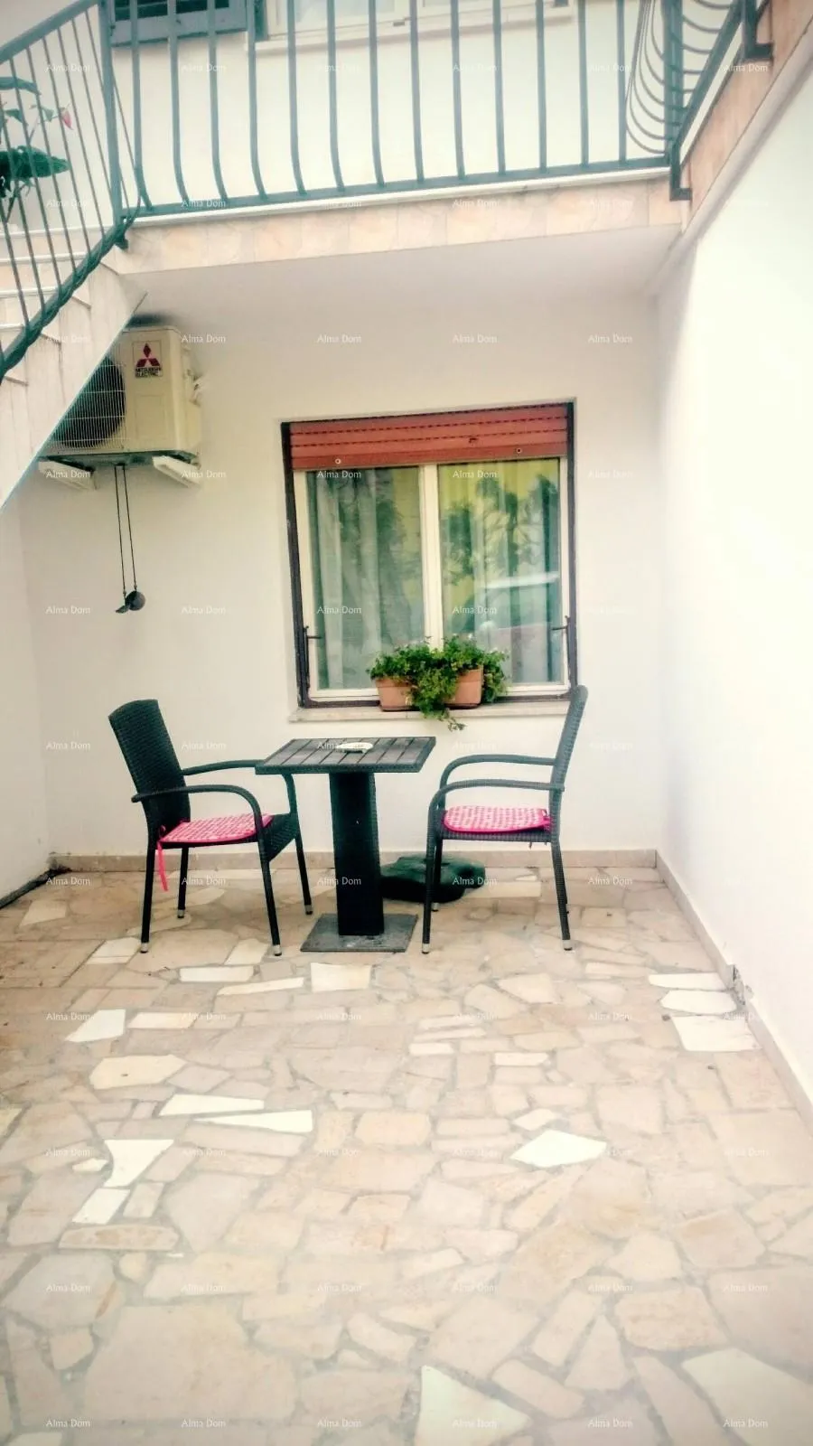 kuća premantura! kuća s dva apartmana! - slika 8