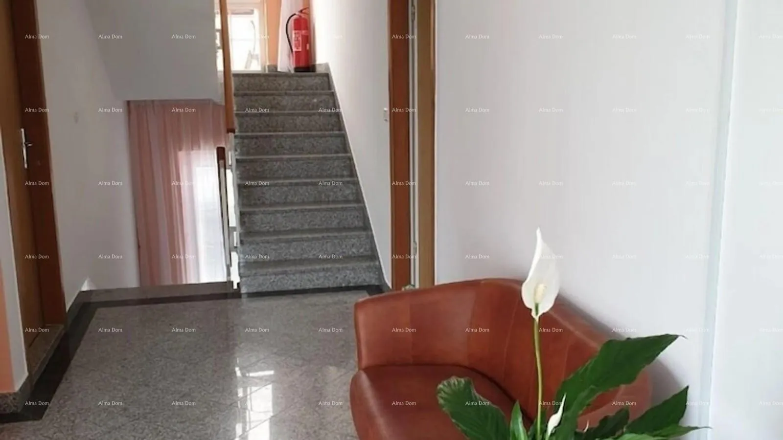 poslovni prostor prodaja- prekrasan obiteljski hotel u fažani- 200 m od mora! - slika 10
