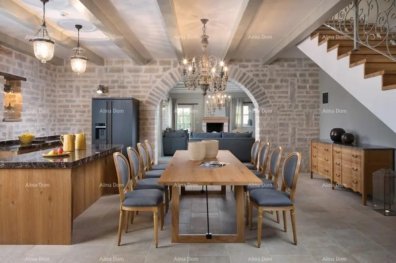 kuća luksuzna vila s bazenom – savršen spoj elegancije i udobnosti - slika 17